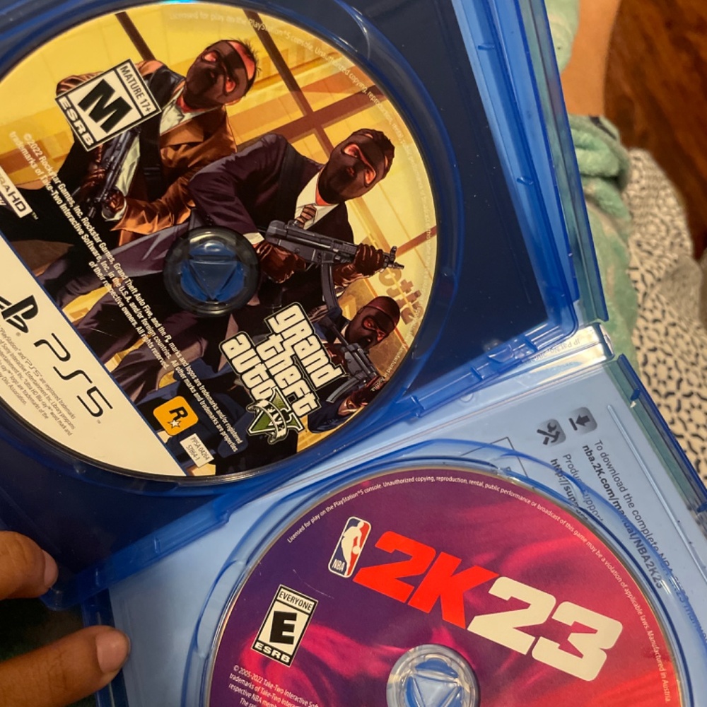 Ps5 - Picture 6 of 6